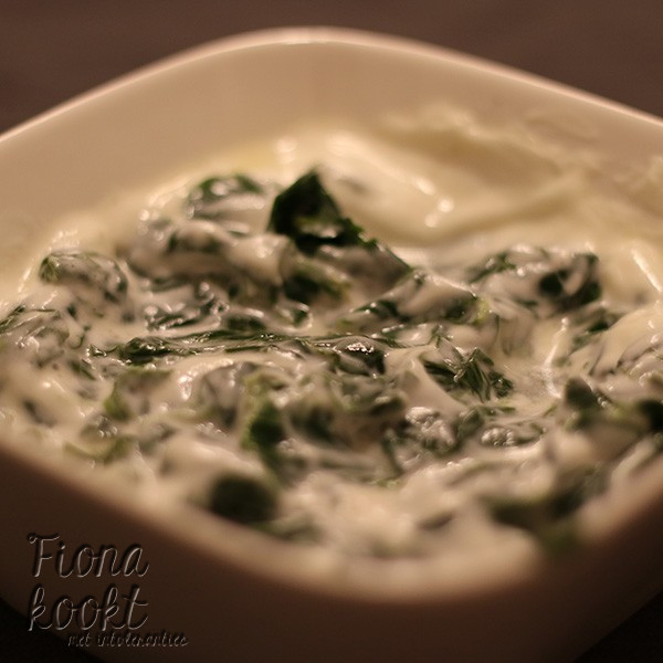 Spinazie en yoghurtdressing