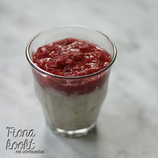 Overnight oats met rabarber