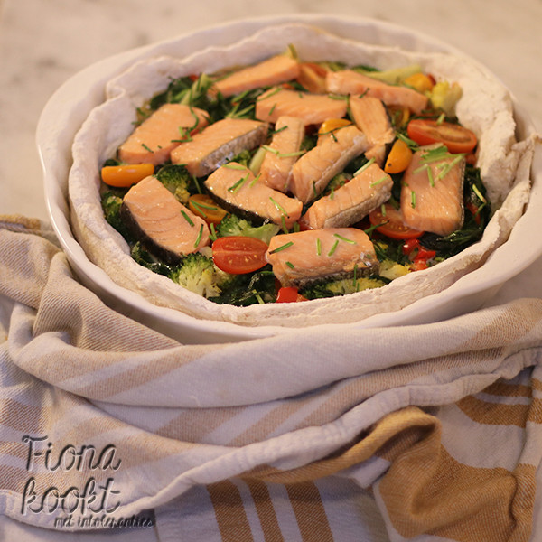 Hartige taart met zalm